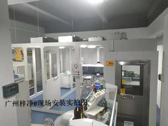 風淋室的快速進出功能，減少了操作人員的等待時間，提高了潔凈棚的工作效率。